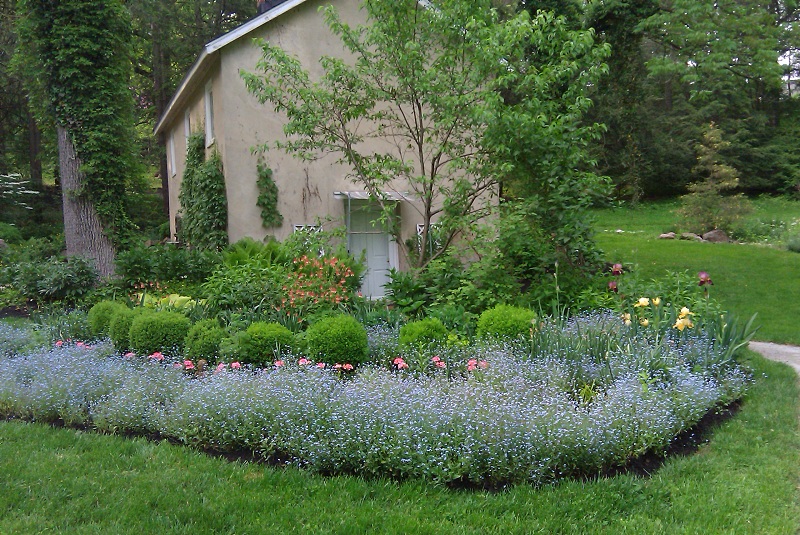 Backyard Designs - European Courtyard in Edgemont - After
